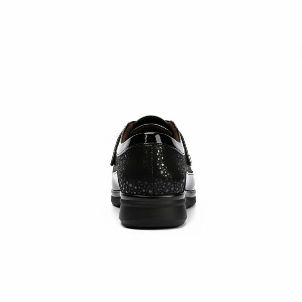 deportivo-velcro-en-charol-con-lycra-de-mujer-color-negro-04 Deportivo Velcro en charol con lycra de mujer color negro